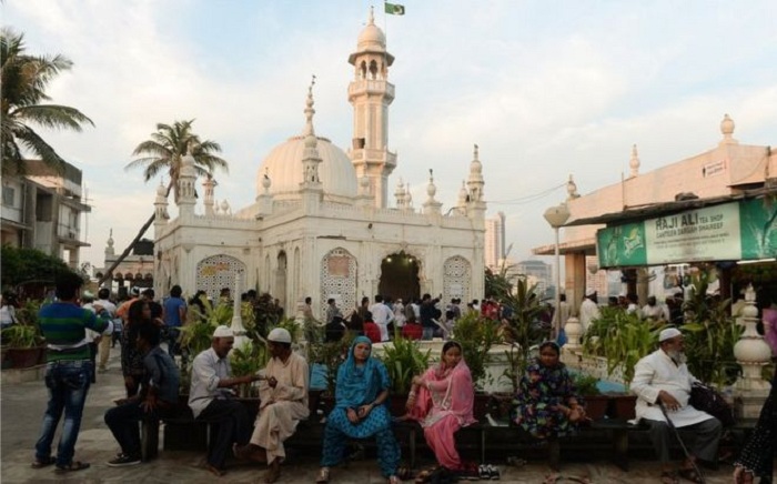 Mumbai shrine tells court it will allow entry to women
